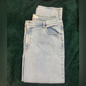 Abercrombie Ultra High Raise 90s Straight Jean